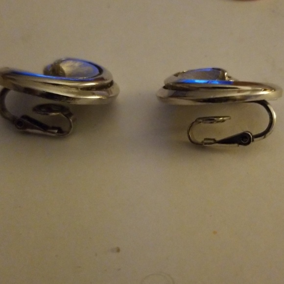 1955-69 Crown TRIFARI C Comet Swirl Brooch And Clip-Ons - Picture 7 of 16